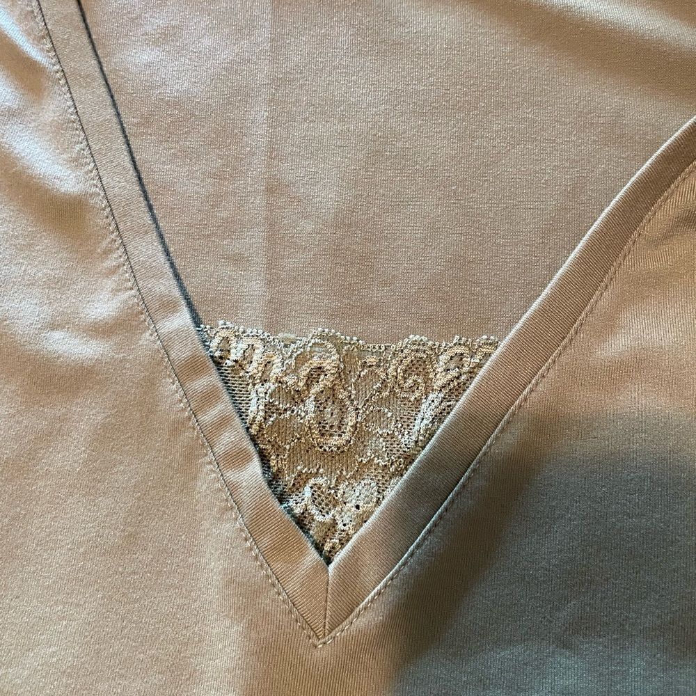 Sage green sleeveless top - Picture 4 of 7
